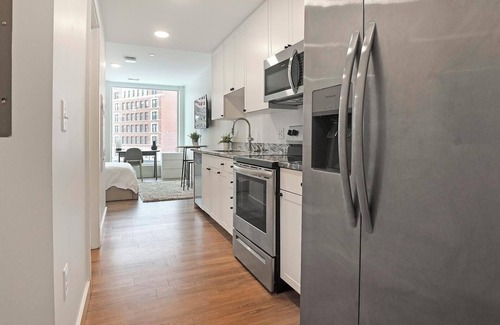 Greektown Historic District Apartment | Landing | Chic Studio, Clubhouse, Gym