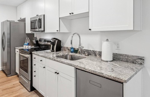 Greektown Historic District Apartment | Landing | Chic Studio, Gym, Clubhouse