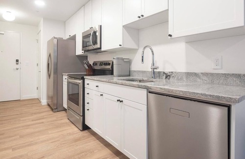 Greektown Historic District Apartment | Landing | Chic Studio, Gym, Clubhouse