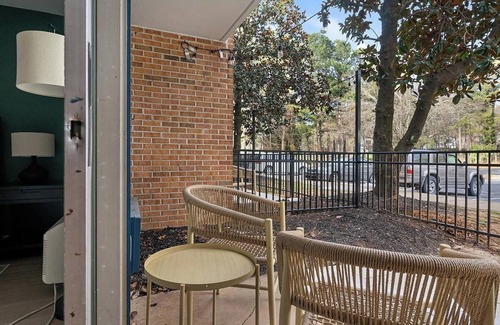 Northeast Raleigh Apartment | Landing | Chic Studio, Pool, Gym