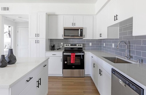 Townsite Apartment | Landing | Incredible 1BD, Rooftop Lounge, Pool