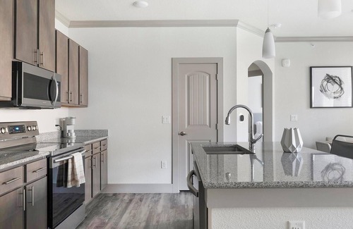 Manor Apartment | Landing | Incredible 1BD, Clubhouse, Courtyard