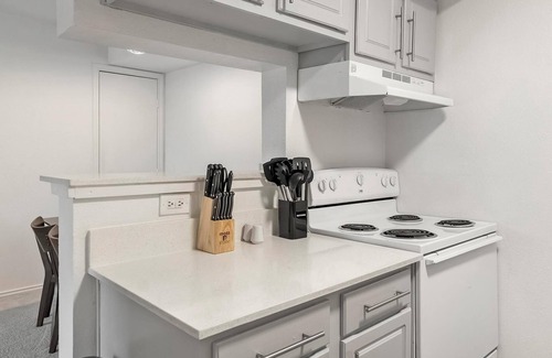 Windsor Park Apartment | Landing | Incredible 1BD, Gym