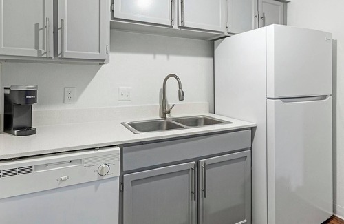 Windsor Park Apartment | Landing | Incredible 1BD, Gym