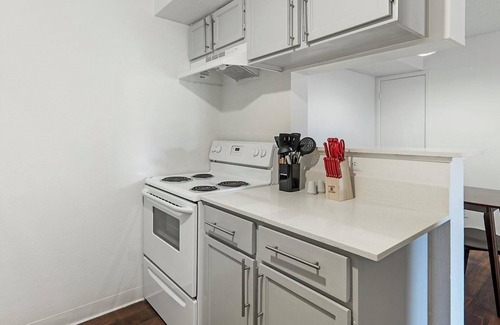 Windsor Park Apartment | Landing | Incredible 1BD, Gym
