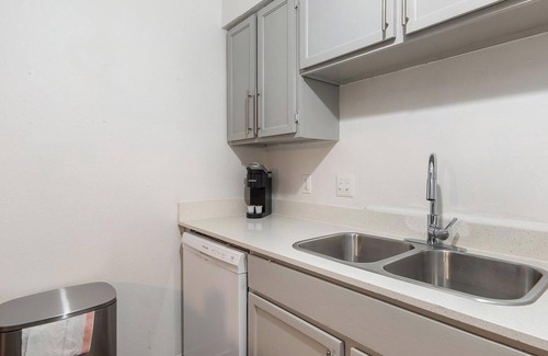 Windsor Park Apartment | Landing | Incredible 1BD, Gym