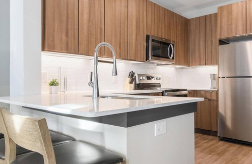 Buda Apartment | Landing | Incredible 1BD in Brooks Crossing