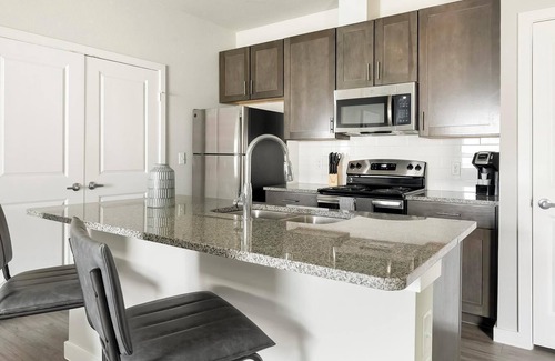 Dallas Apartment | Landing | Incredible 1BD, Pool, Gym