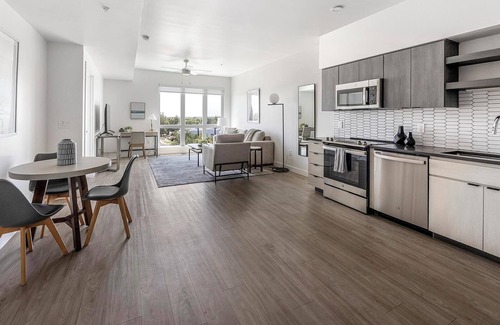 Tempe Apartment | Landing | Incredible 1BD, Pool, Courtyard