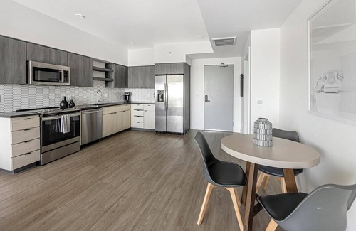 Tempe Apartment | Landing | Incredible 1BD, Pool, Courtyard