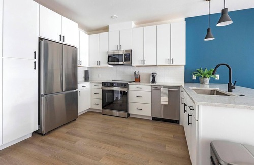 Civic Center Apartment | Landing | Incredible 1BD, Rooftop Lounge, Gym