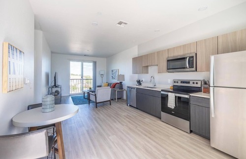 Goodyear Apartment | Landing | Incredible 1BD, Courtyard, Game Room