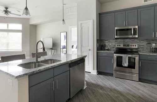 Nassau Bay Apartment | Landing | Incredible 1BD, Pool, Gym