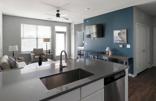 Madison Apartment | Landing | Incredible 1BD, Pool, Gym
