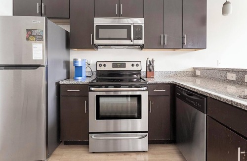 Richmond Apartment | Landing | Incredible 1BD, Gym