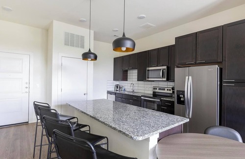 Fort Worth Apartment | Landing | Incredible 2BD, Courtyard, Gym