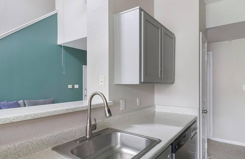 Briarforest Apartment | Landing | Incredible 2BD, Gym, Pool