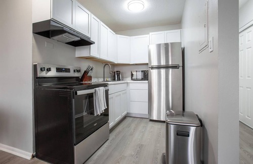 Fort Wayne Apartment | Landing | Incredible Studio, Gym, Game Room