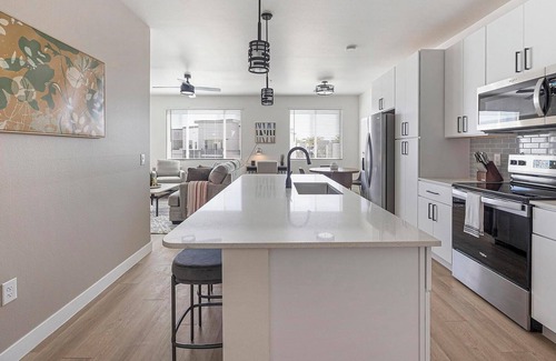 Casa Grande Apartment | Landing | Incredible 1BD, Pool, Clubhouse