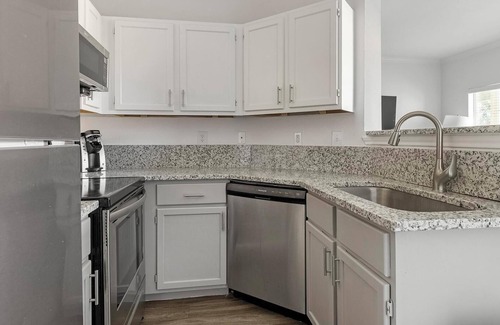 Stone Oak Apartment | Landing | Incredible 1BD, Gym