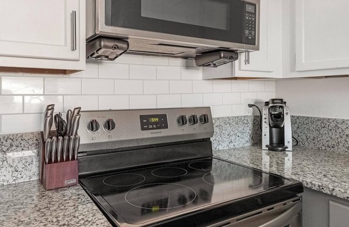 Stone Oak Apartment | Landing | Incredible 1BD, Gym