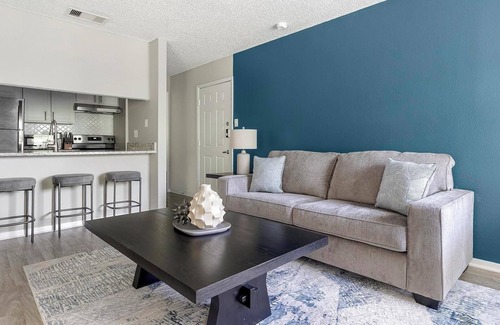 Royal Ridge Apartment | Landing | Incredible 1BD, Clubhouse, Gym