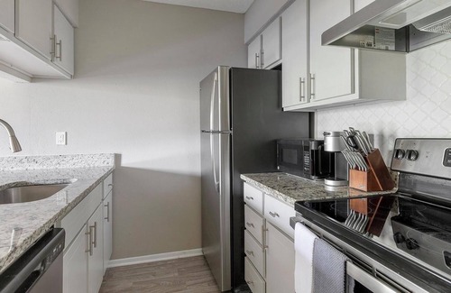 Royal Ridge Apartment | Landing | Incredible 1BD, Clubhouse, Gym