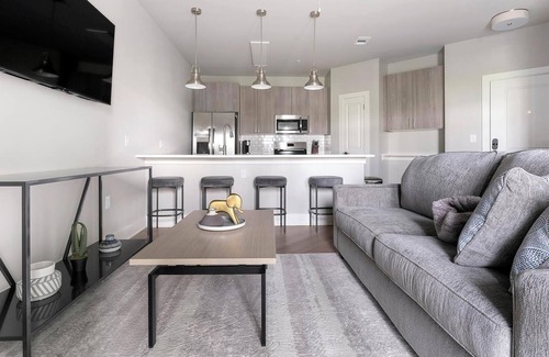 Fort Myers Apartment | Landing | Modern 1BD, Clubhouse, Gym
