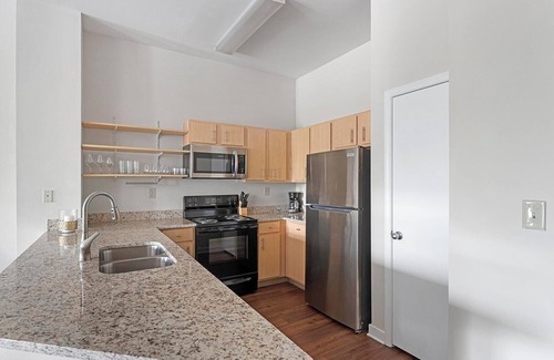 New Pathways Apartment | Landing | Modern 1BD, Clubhouse, Gym