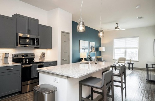 Wimauma Apartment | Landing | Modern 1BD, Clubhouse, Gym