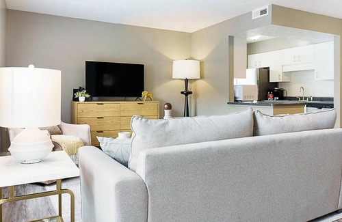 Downtown Dayton Apartment | Landing | Modern 1BD, Clubhouse, Gym