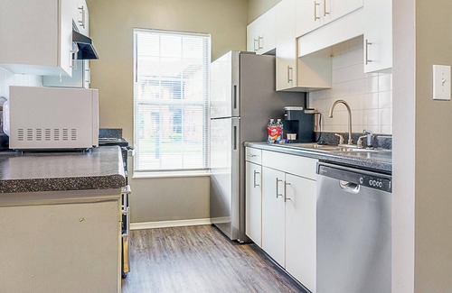 Downtown Dayton Apartment | Landing | Modern 1BD, Clubhouse, Gym