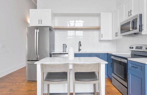 Greenville Apartment | Landing | Modern 1BD, Gym, Yoga Studio