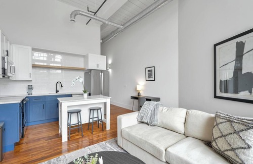 Greenville Apartment | Landing | Modern 1BD, Gym, Yoga Studio