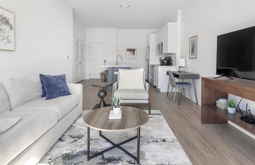 Donelson Apartment | Landing | Modern 1BD, Gym, Clubhouse