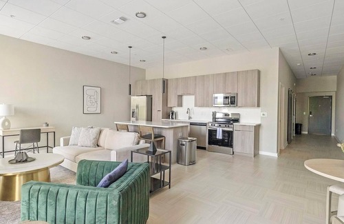 Civil Rights Historic District Apartment | Landing | Modern 1BD in Fountain Heights