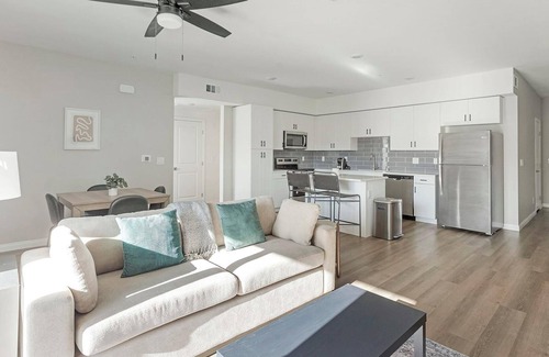 Townsite Apartment | Landing | Modern 1BD, Pool, Rooftop Lounge