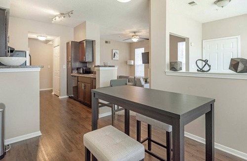 Germantown Apartment | Landing | Modern 1BD, Tennis Court, Pool