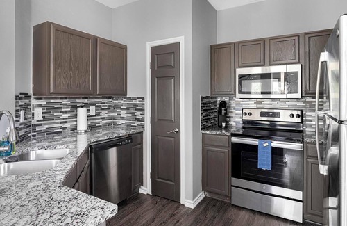 Fossil Creek Apartment | Landing | Modern 1BD, Clubhouse, Pool