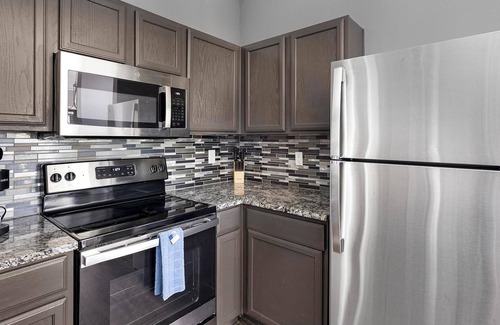 Fossil Creek Apartment | Landing | Modern 1BD, Clubhouse, Pool