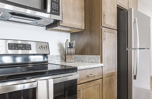 Cartersburg Apartment | Landing | Modern 1BD, Gym, Clubhouse