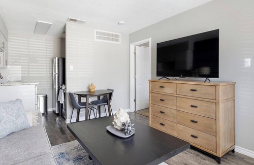 Royal Ridge Apartment | Landing | Modern 1BD, Gym, Clubhouse