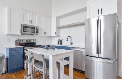 Greenville Apartment | Landing | Modern 1BD, Yoga Studio, Gym