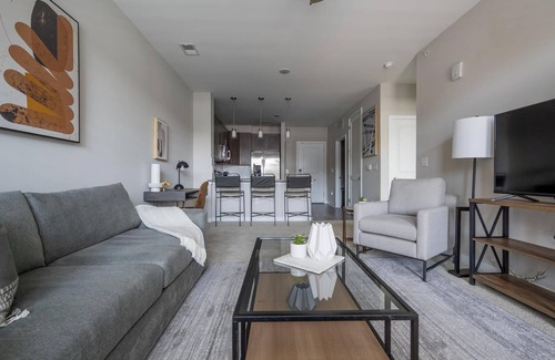 Huntersville Apartment | Landing | Modern 1BD, Yoga Studio, Pool