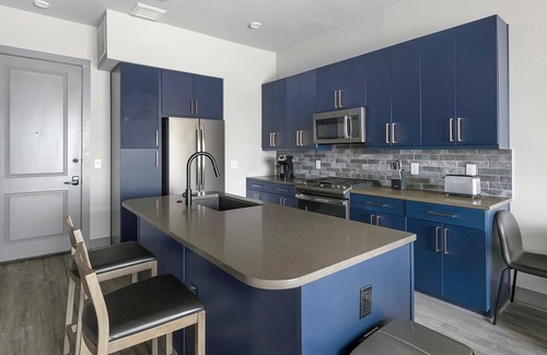 Washington Ave./ Memorial Park Apartment | Landing | Modern 1BD, Yoga Studio, Courtyard