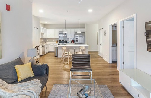 Willow Springs Apartment | Landing | Modern 2BD, Gym, Clubhouse