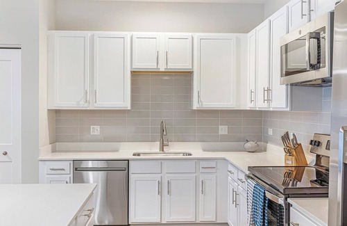 Willow Springs Apartment | Landing | Modern 2BD, Gym, Clubhouse