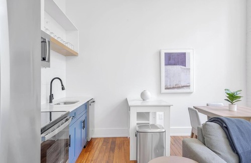 Greenville Apartment | Landing | Modern 2BD, Gym, Yoga Studio