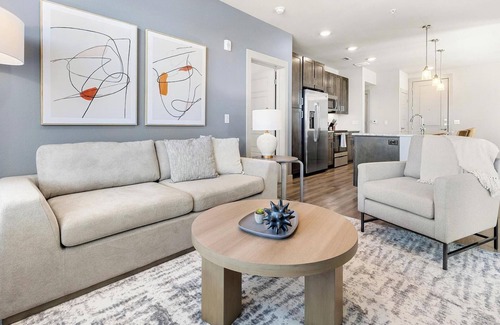 Inglewood Apartment | Landing | Modern 2BD, Rooftop Lounge