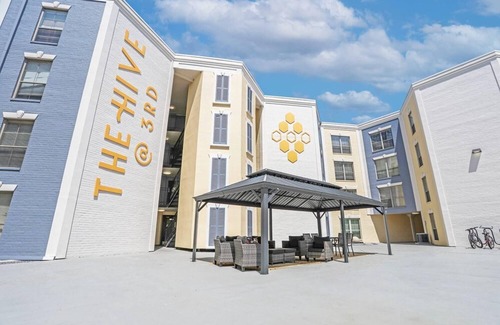 Mid City North Apartment | Landing | Modern 2BD, Gym, Pool